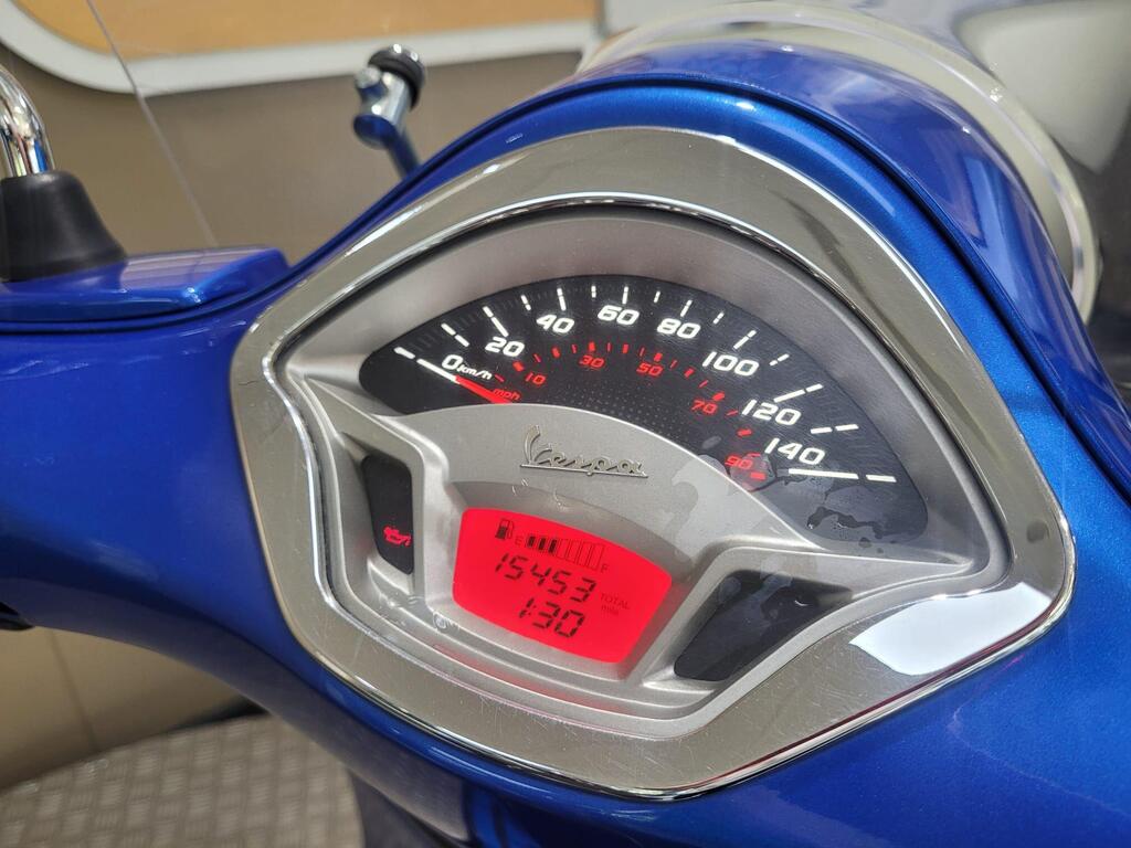 Vespa GTS 125 2014 19