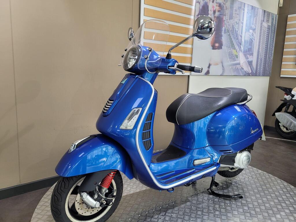 Vespa GTS 125 2014 8