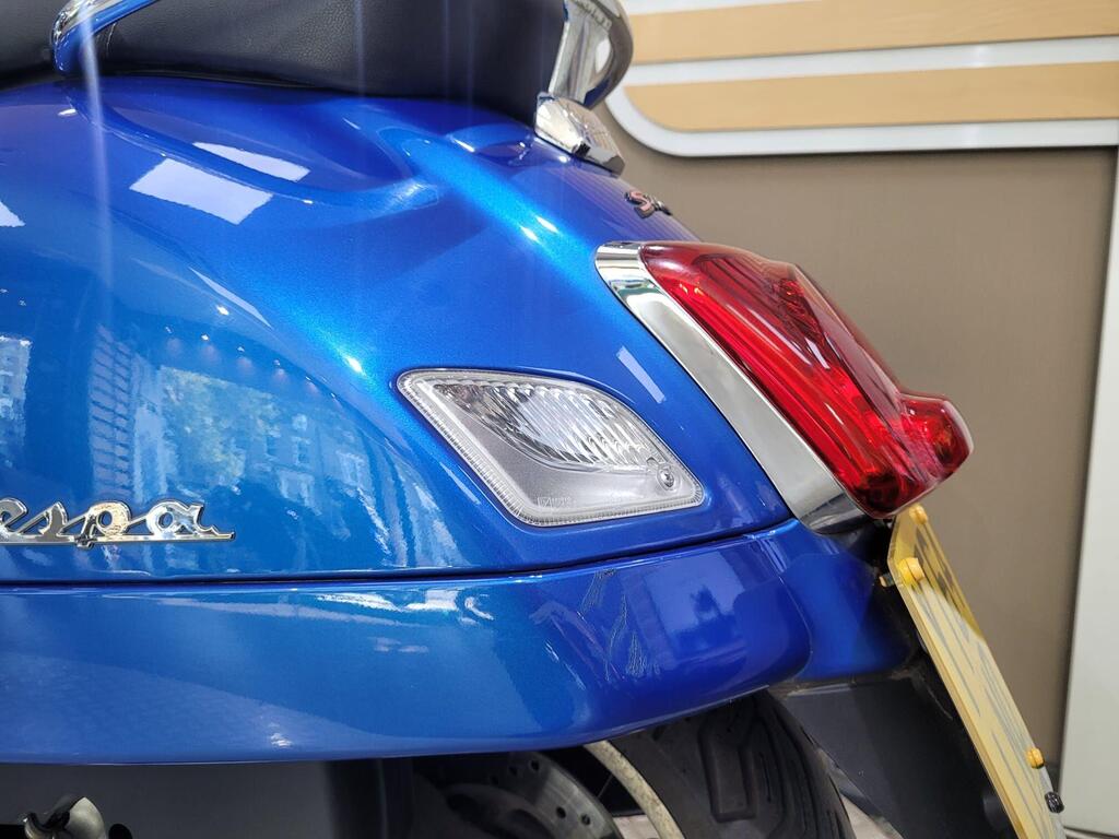 Vespa GTS 125 2014 9