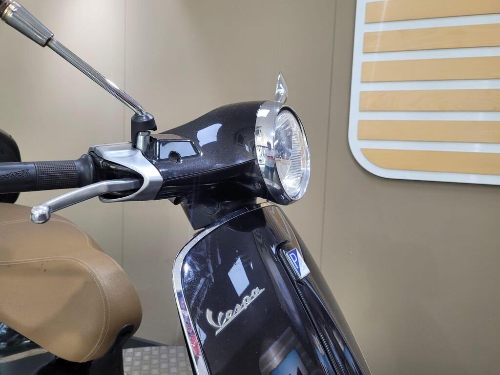 Vespa Primavera 125 2017 4