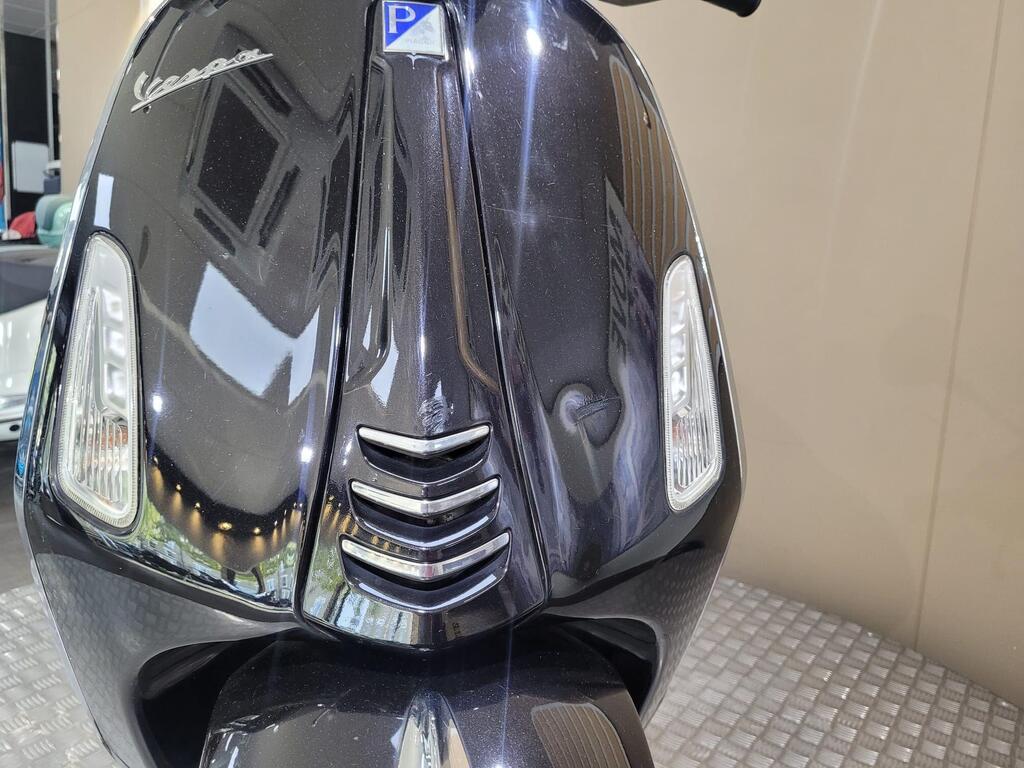 Vespa Primavera 125 2017 8