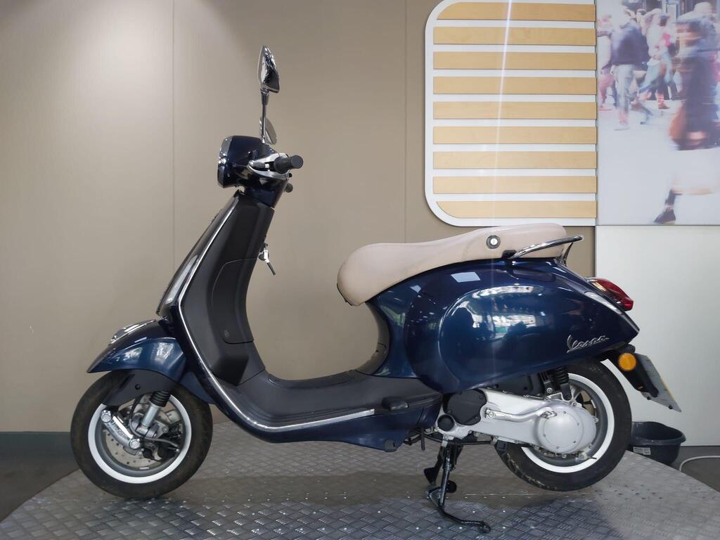 Vespa Primavera 50 2014 10