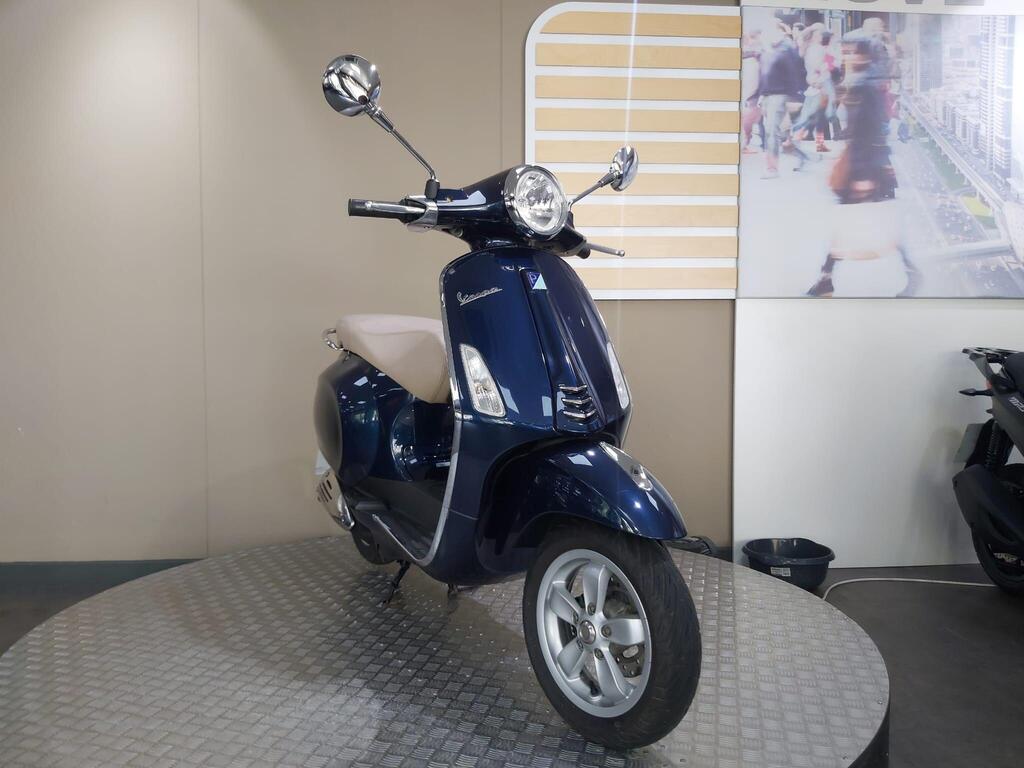 Vespa Primavera 50 2014 3