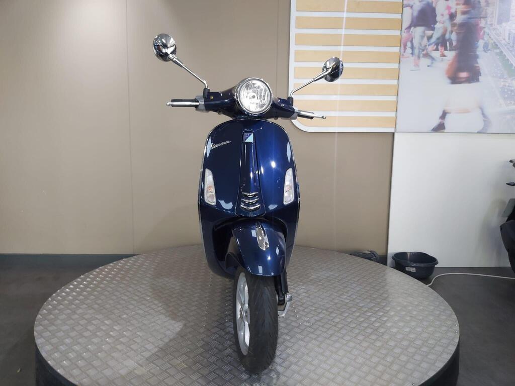 Vespa Primavera 50 2014 4