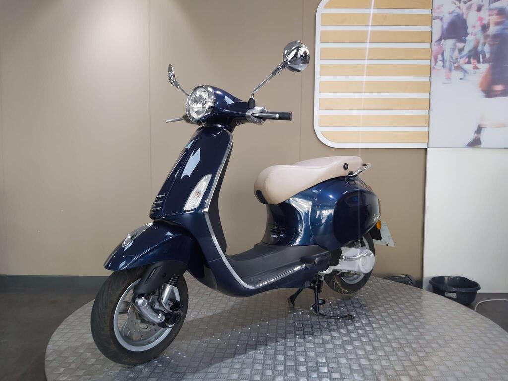 Vespa Primavera 50 2014 6