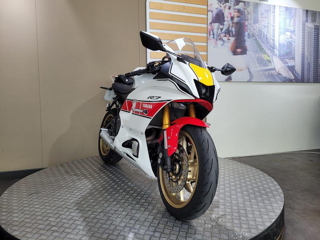 Yamaha R7 2023 11