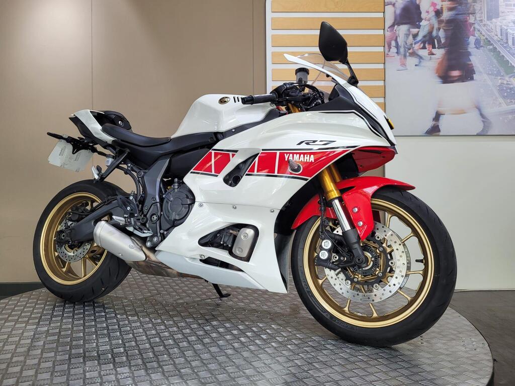 Yamaha R7 2023 2