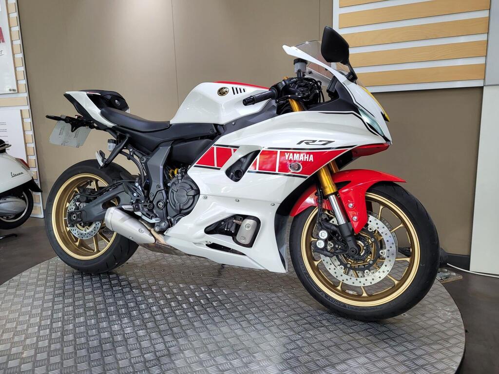 Yamaha R7 2023 21