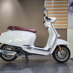 Lambretta V50 Special 2024