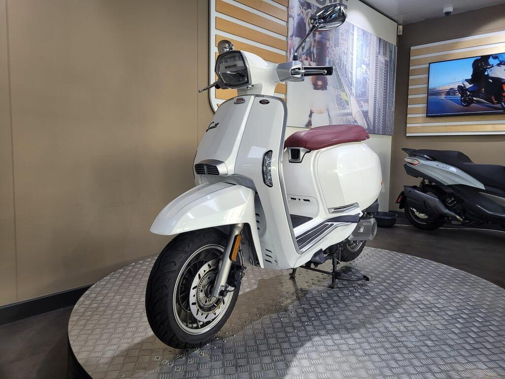 Lambretta v50 Special 2024 11