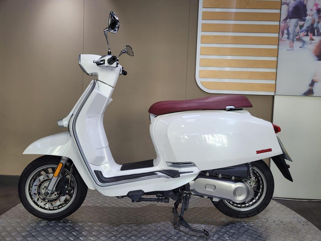 Lambretta v50 Special 2024 13
