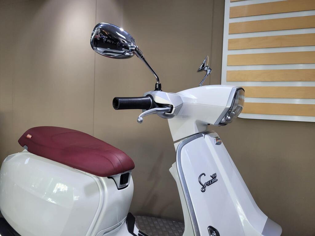 Lambretta v50 Special 2024 7